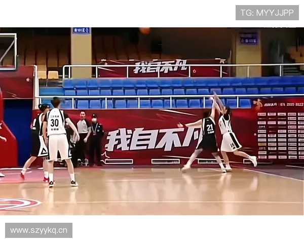 篮球比赛中,为什么脚踢球违例容易被忽视? 篮球比赛中,为什么脚踢球违例容易被忽视?